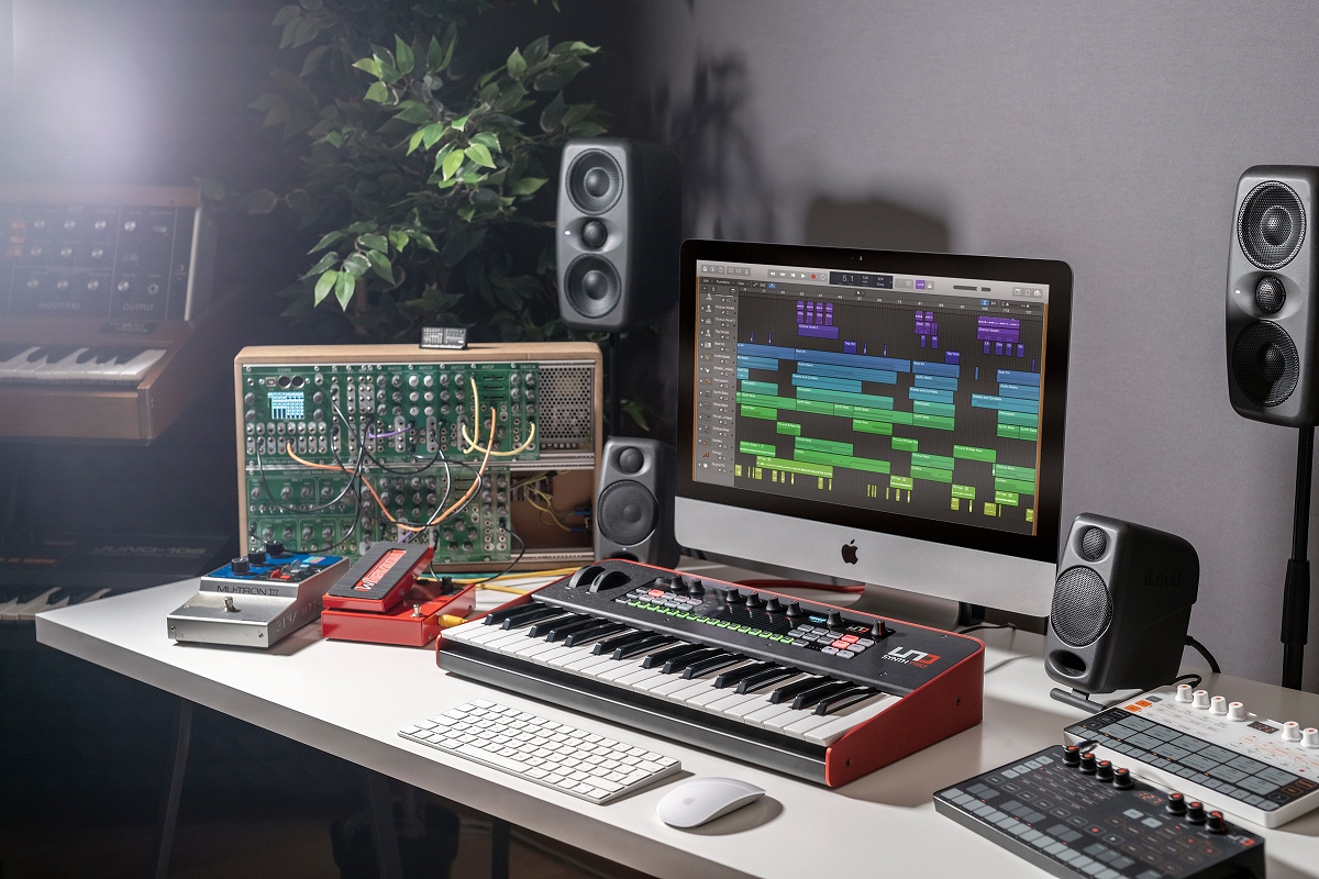 【未開封】UNO synth pro 37鍵盤フルサイズ Amazon.co.jp: IK Multimedia UNO Synth Pro アナログ