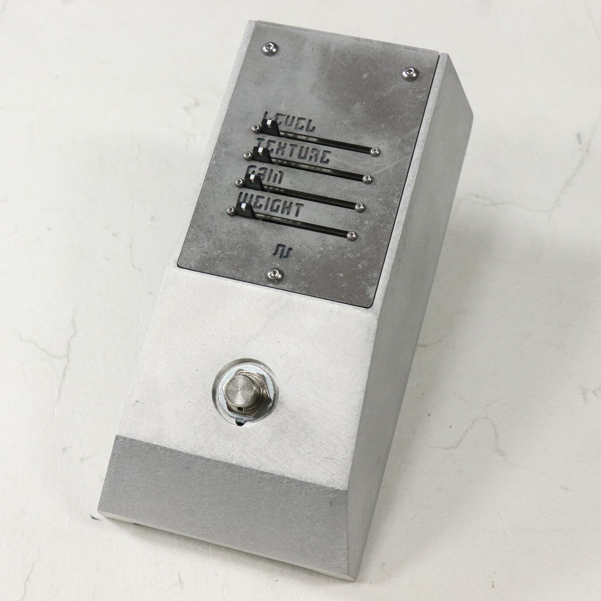 Electronic Audio Experiments / 0xEAE Fuzz Neo-Brutalism