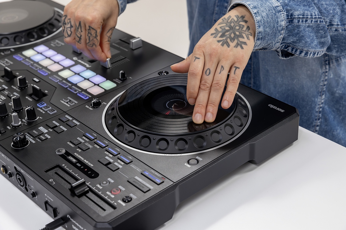 Pioneer DJ / DDJ-REV5 スクラッチスタイル 2ch パフォーマンス Pioneer DJ / DDJ-REV5 スクラッチスタイル 2ch パフォーマンス