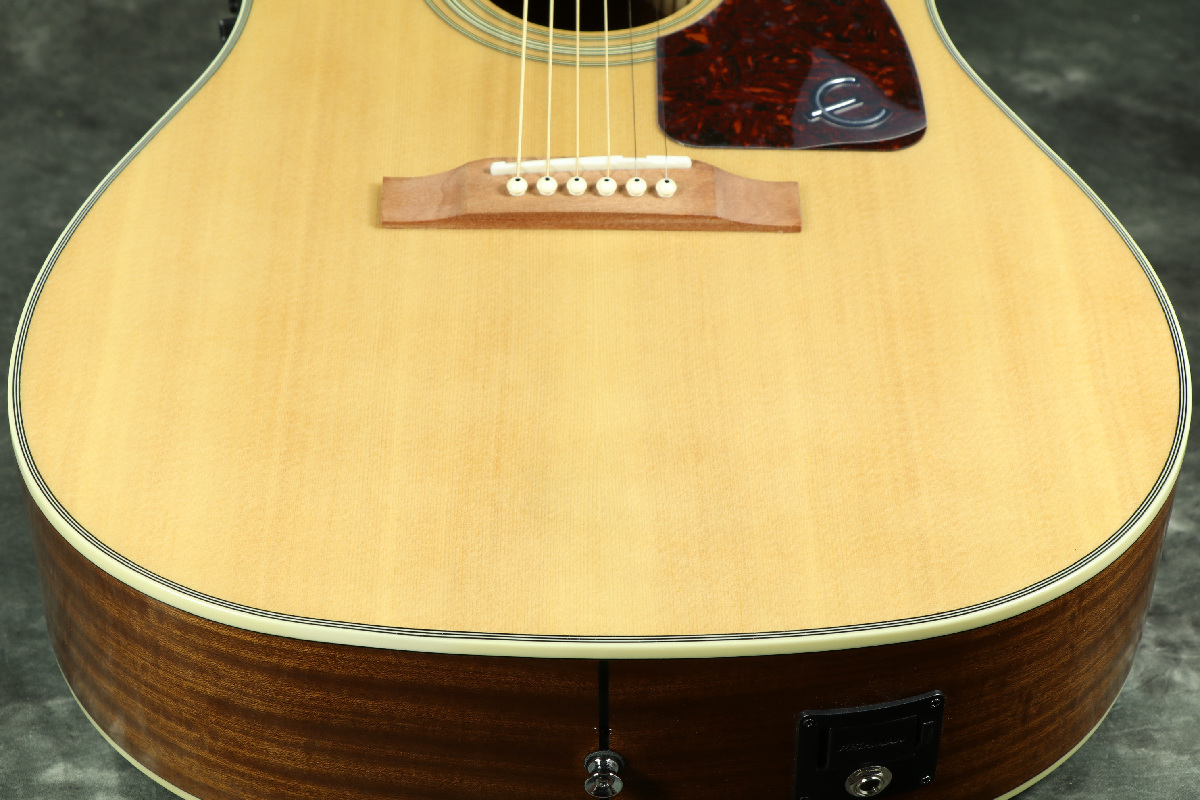 Epiphone AJ 15 NA アコースティックギター 　ケース付き Amazon | Epiphone/J-15 EC Deluxe Natural (AJ-210CE)【ハード