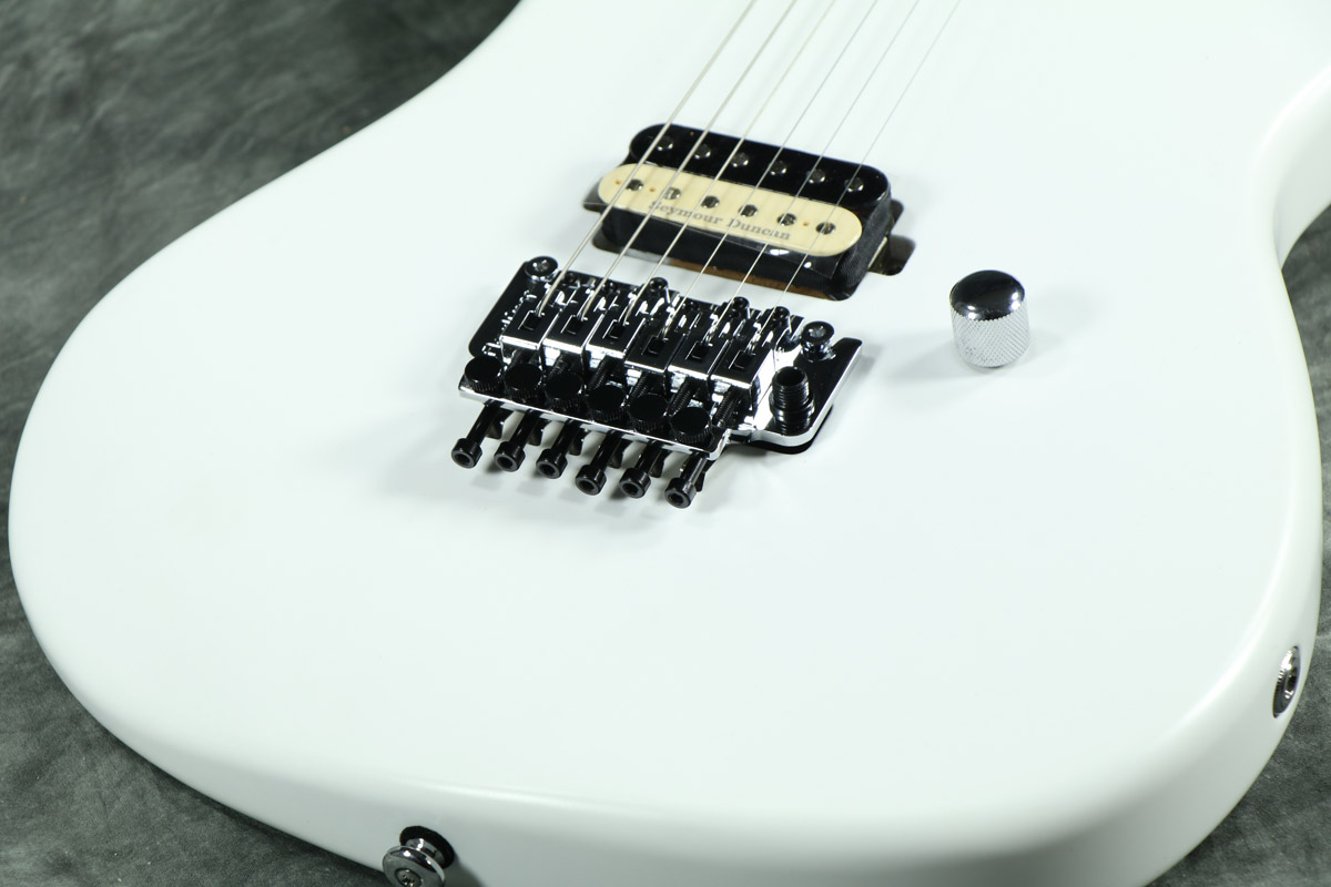 KRAMER エレキベース アイボリー Kramer / The 84 Alpine White クレイマーギター | イシバシ楽器