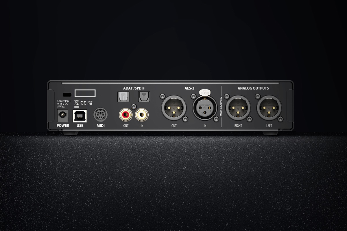 RME オーディオインターフェイス 初期型 Fireface UCX - Synthax Japan Inc. [シンタックスジャパン]