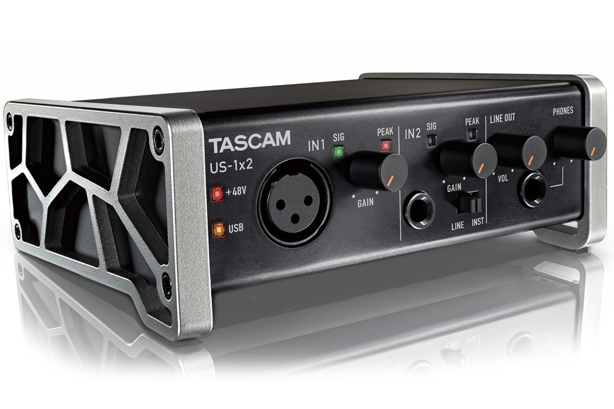 TASCAM US-1X2HR  オーディオインターフェイス