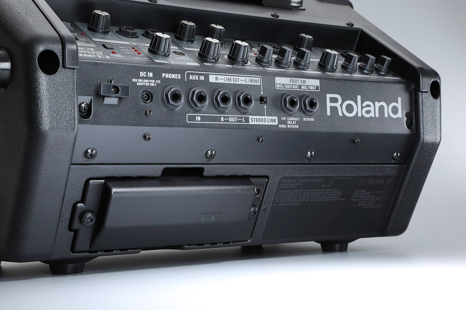 アンプ・エフェクターセール品》Roland / Rechargeable Amp