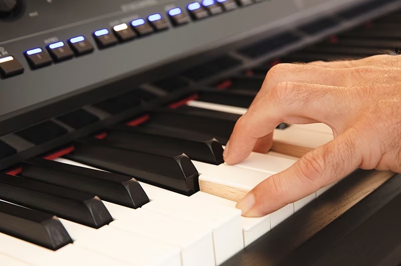 全国組立設置無料)YAMAHA / CVP-909PE 黒鏡面艶出し 電子ピアノ