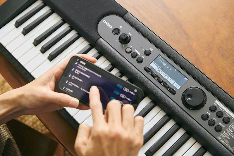 イヤホン・スタンド付き　カシオ　CASIO 光ナビゲーションキーボード CASIO カシオ LK-325 光ナビゲーションキーボード スタンド
