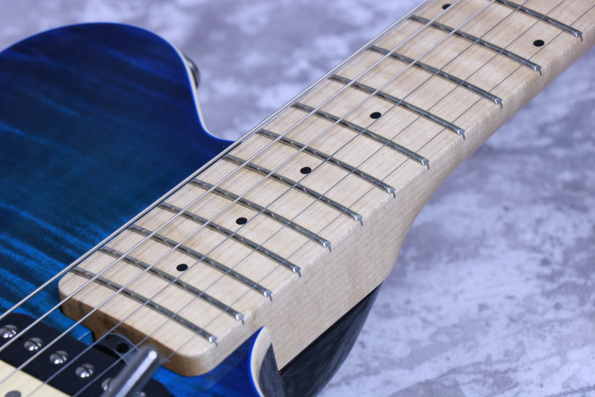 MUSIC MAN / AXIS Balboa Blue Burst Flame MAPLE FINGERBOARD
