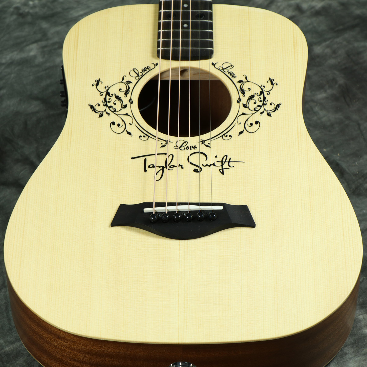 Taylor / Taylor Swift Baby Taylor-e TS-BTe【テイラースウィフトシグネイチャーモデル】 テイラー ミニ  エレアコ アコースティックギター アコギ TSBTe
