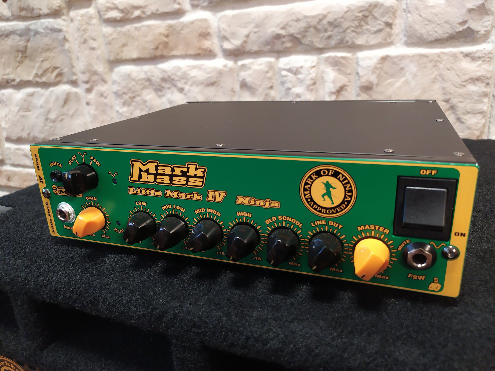 Mark Bass IV ベース用アンプ Amazon.co.jp: Markbass MAK-LM4/300 ベースアンプヘッド マーク