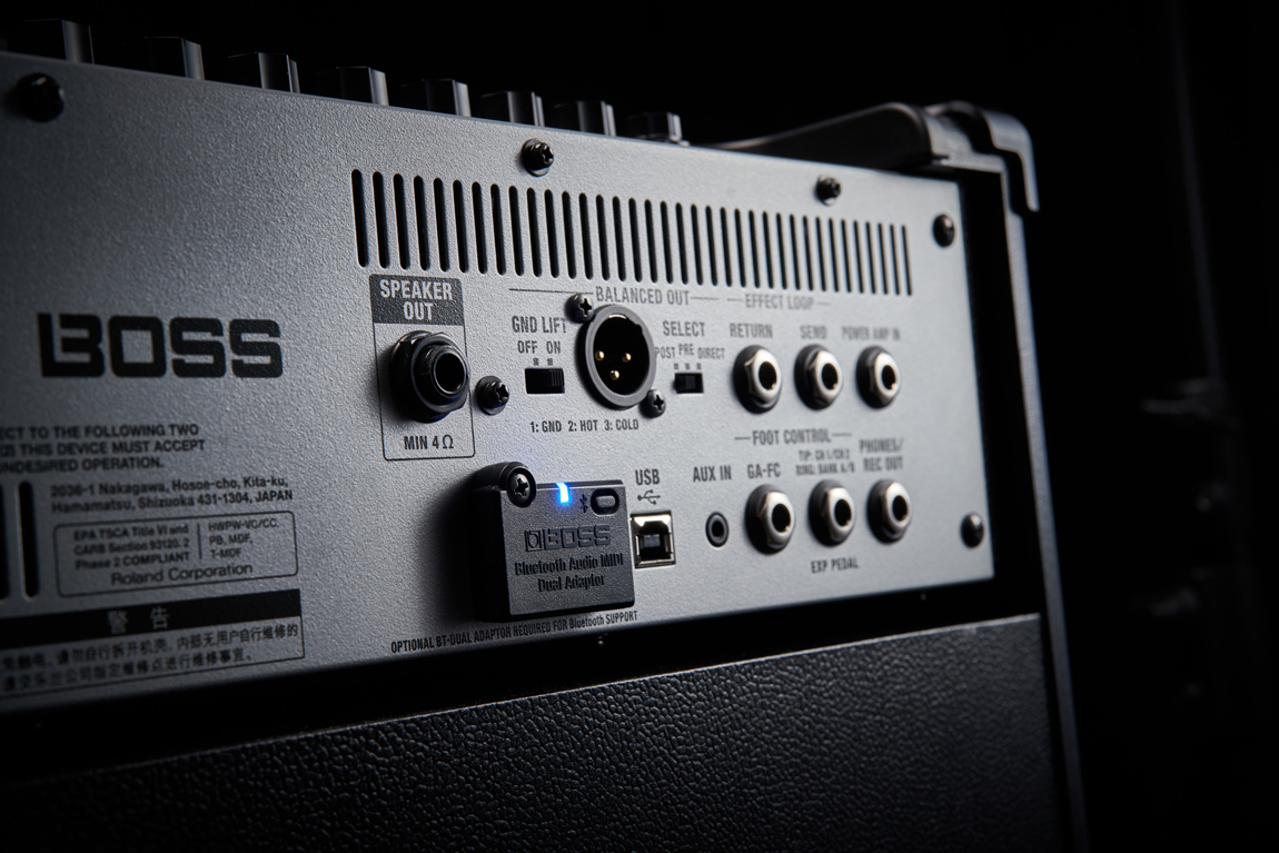 BOSS KATANA-210Bベースアンプ純正Bluetoothモジュール付き katana-210_bass_main_1.jpg