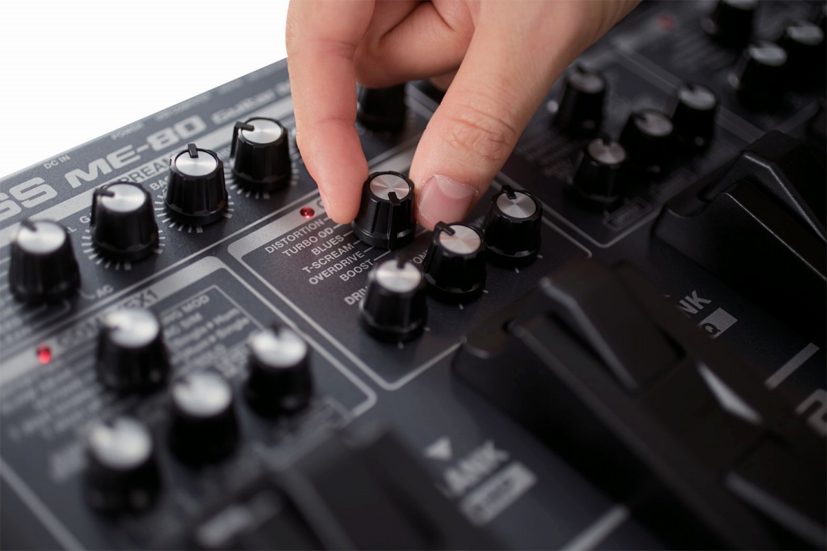 BOSS ME-80 マルチエフェクター BOSSME-80 Guitar Multiple Effects【マルチエフェクター】【Web
