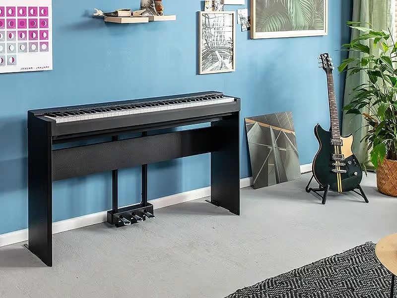 YAMAHA ヤマハ P-225B [専用スタンド+ペダルユニット ヘッドホン(HPH-50) 高低自在椅子セット] 電子ピアノ 《 お手入れセットプレゼント》【7月27日発売予定】 イシバシ楽器
