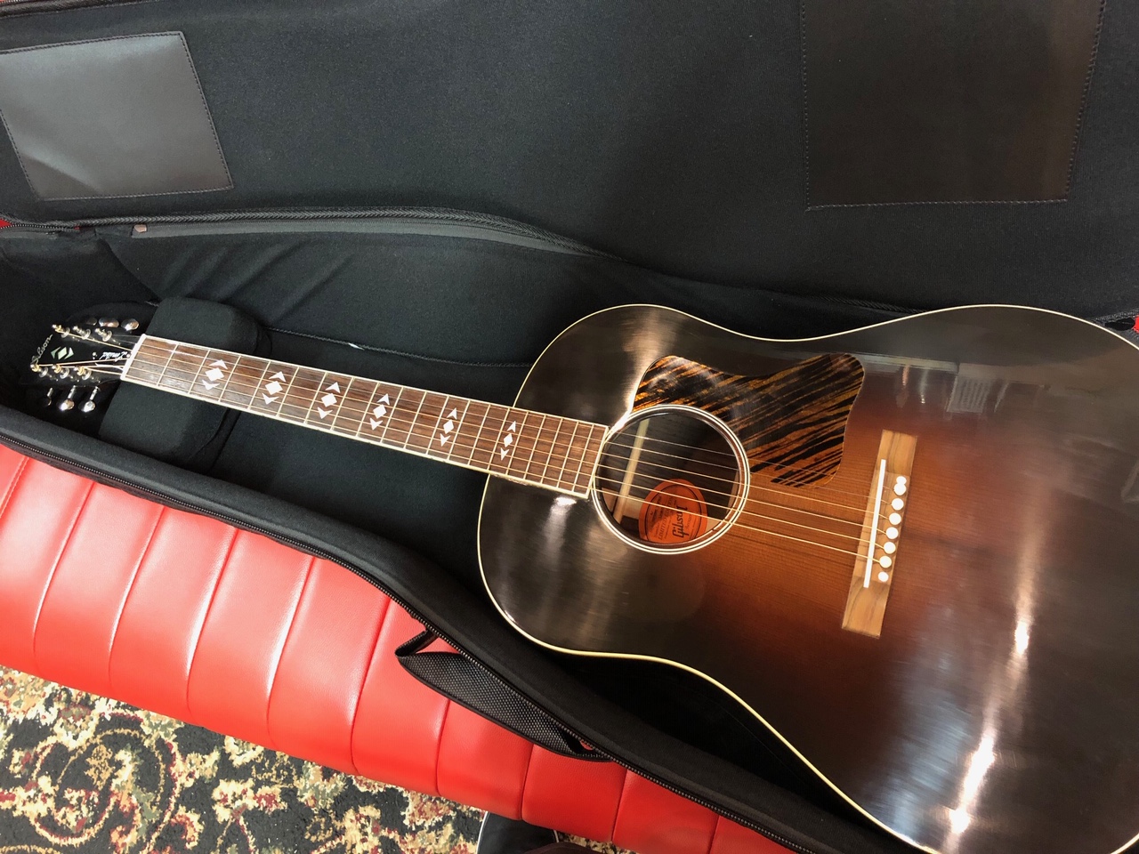 酒のつまみにGibson #2 | イシバシ楽器スタッフブログ