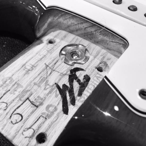 安いFenderと高いFender、結局どの辺が違うのか!?