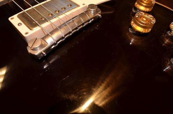 【新入荷中古品】Gibson Custom Shop製のオックスブラッドレスポール!! | イシバシ楽器スタッフブログ
