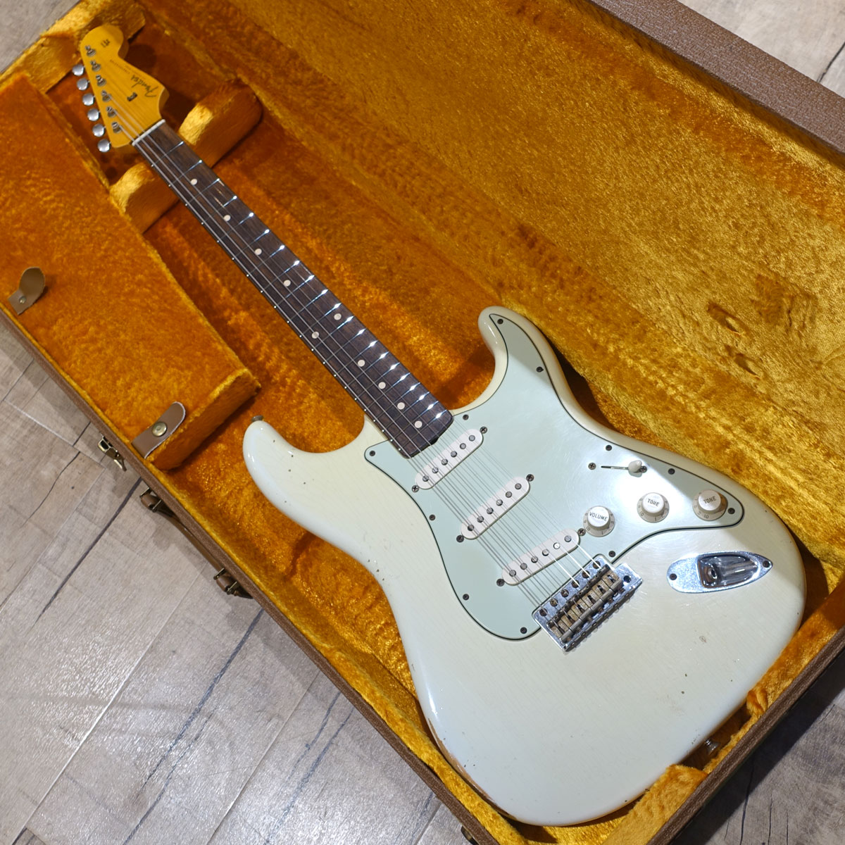 中古】Fender Custom Shop / 1961 Stratocaster Relic Olympic White