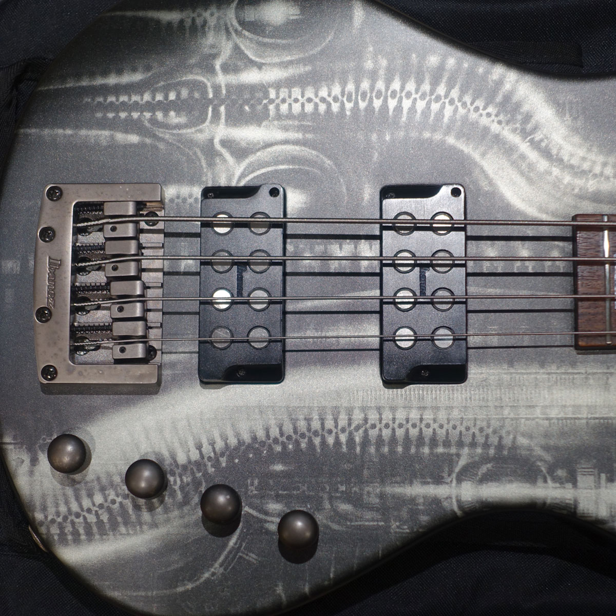 大幅値下げ Ibanez RGTHRG1 H.R. Giger 2005 限定物 大幅値下げ Ibanez RGTHRG1 H.R. Giger 2005 限定物 大幅値下げ Ibanez