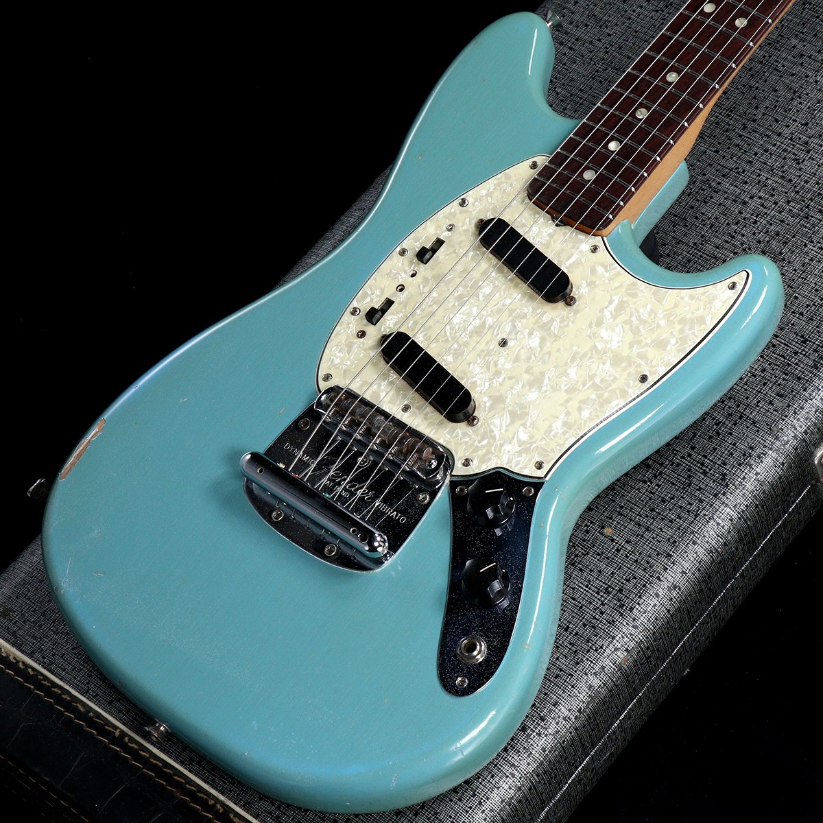 【渋谷店VINTAGEブログ#40】 FENDER / 1966年製 Mustang Daphne Blue