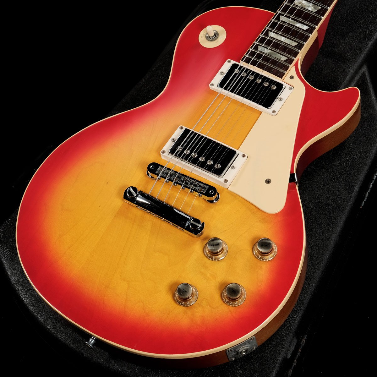 【渋谷店VINTAGEブログ＃17】 GIBSON / 1977年製 Les Paul Standard Cherry Sunburst