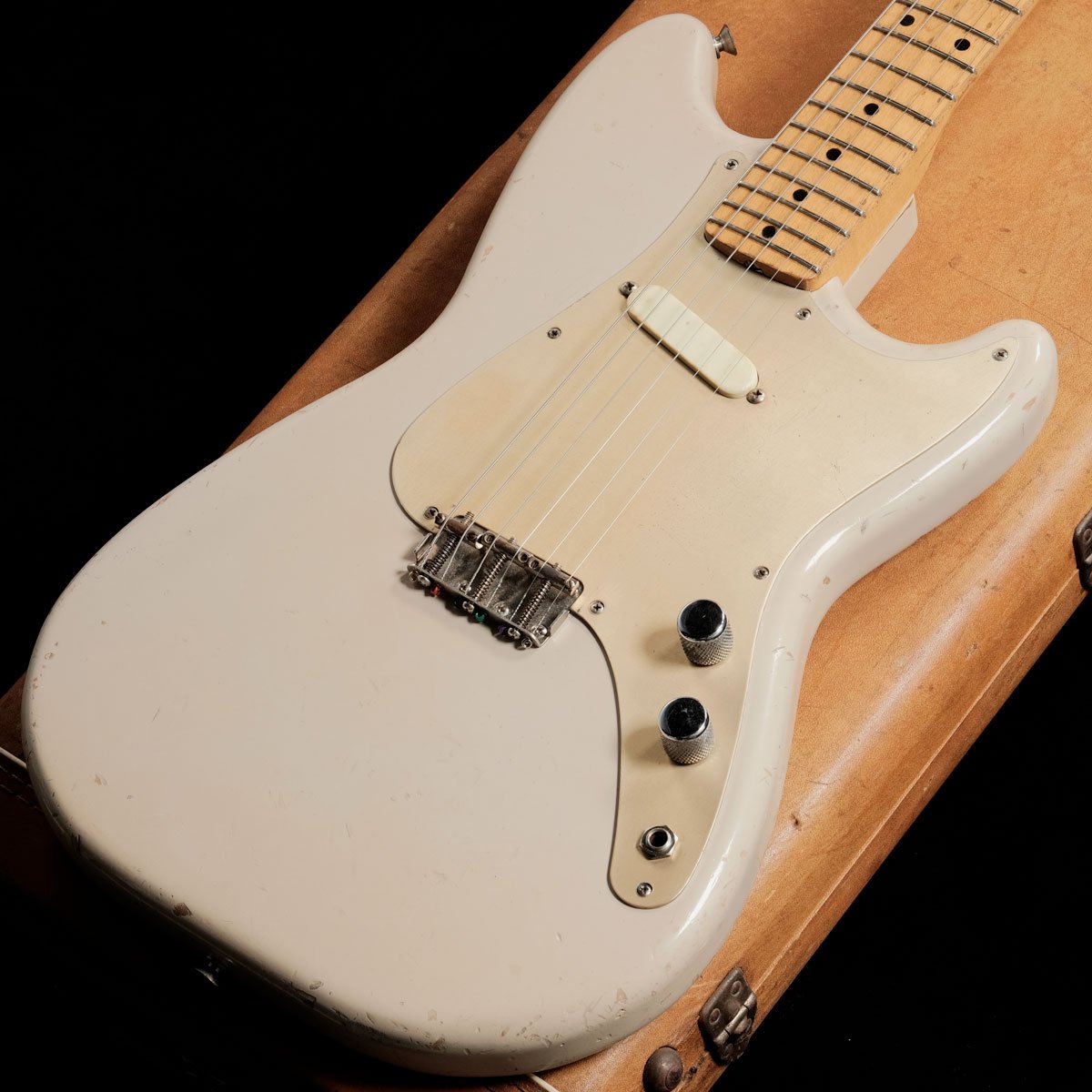 【渋谷店VINTAGEブログ#7】 FENDER / 1957年製 Musicmaster Desert Sand