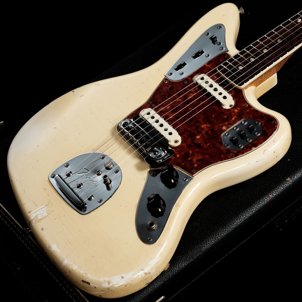 【渋谷店VINTAGEブログ#59】 FENDER / 1966年製 Jaguar Olympic White