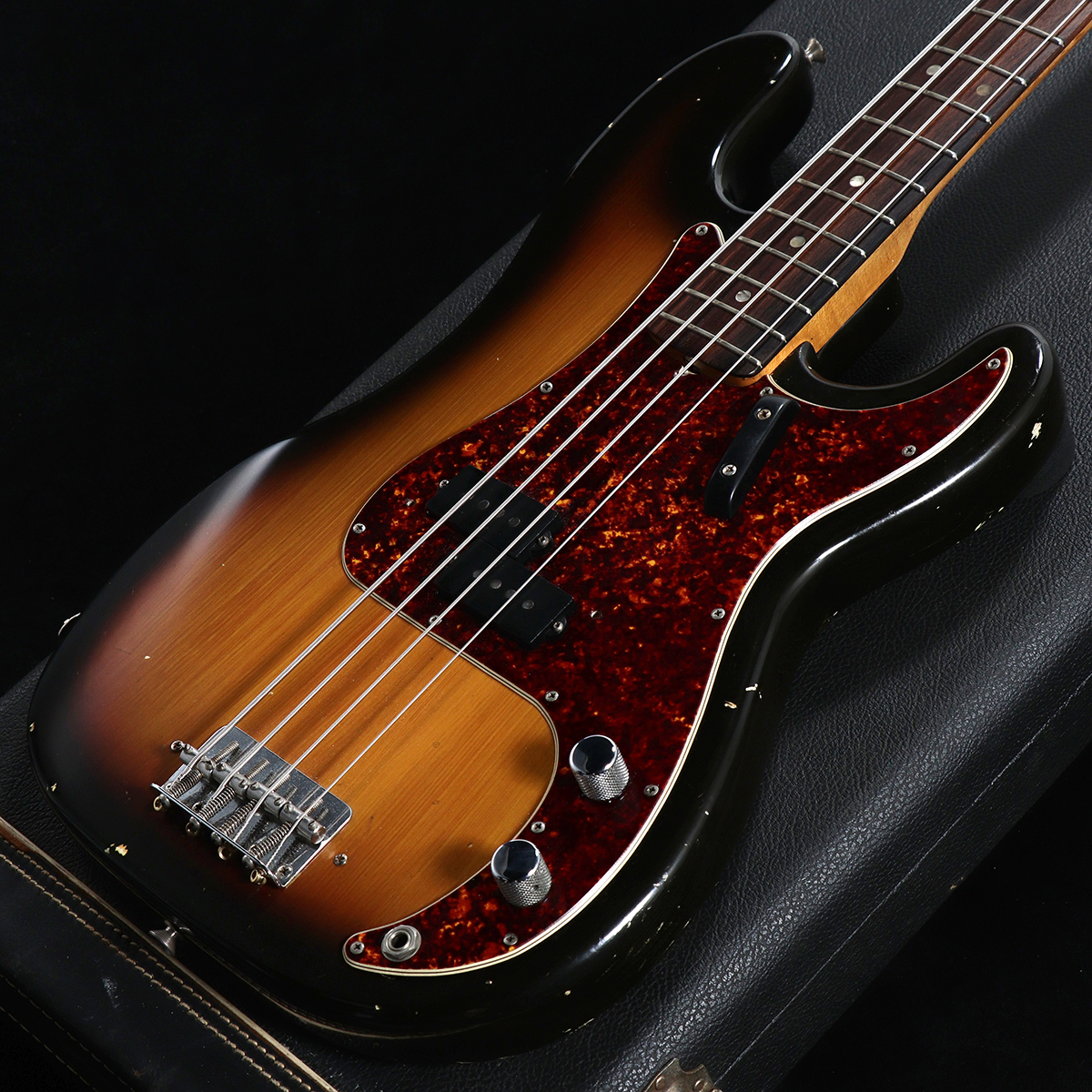 【渋谷店VINTAGEブログ＃76】FENDER / 1968年製 Precision Bass Sunburst