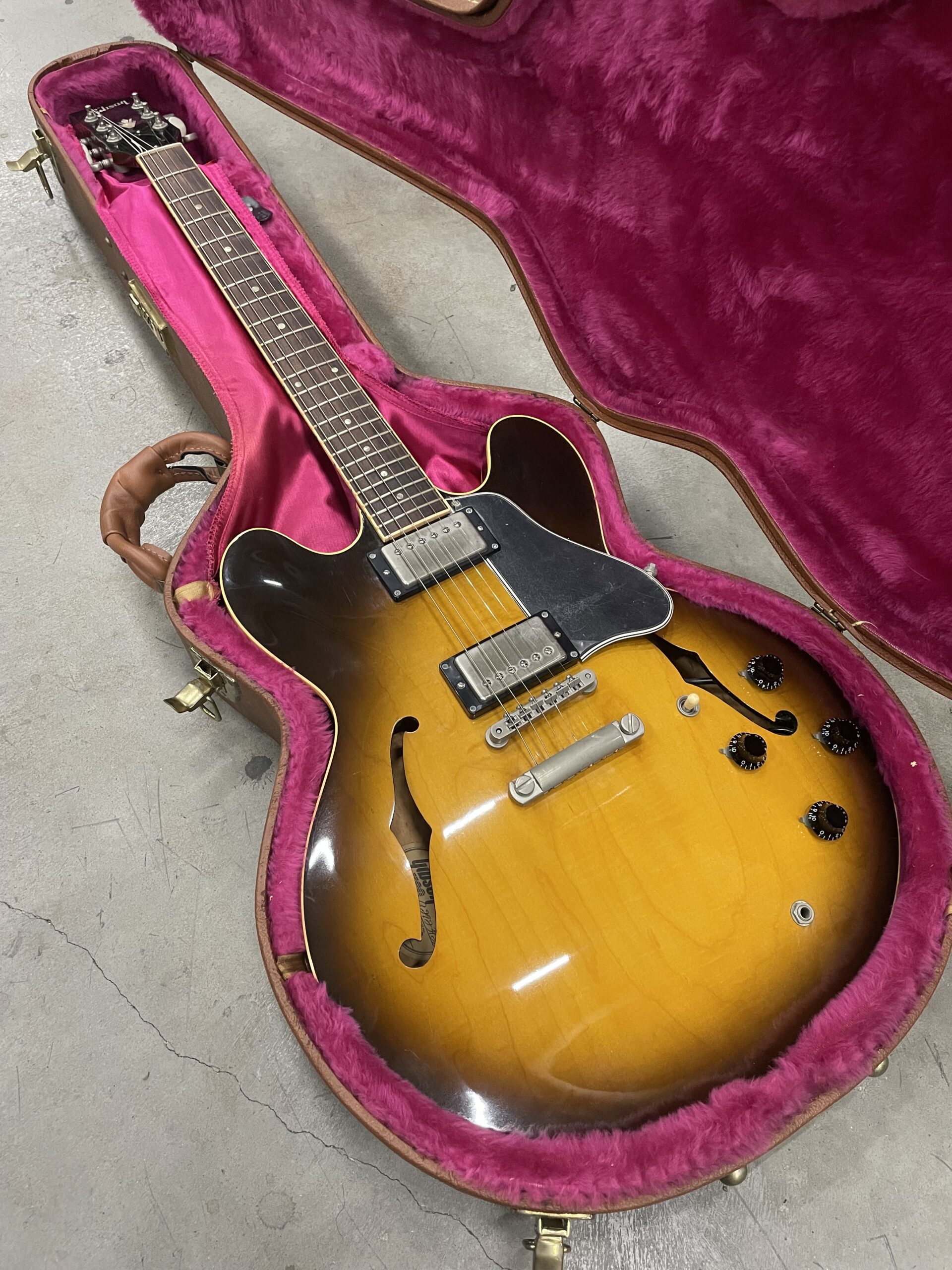 2800002737410-GIBSON-USA-ES-