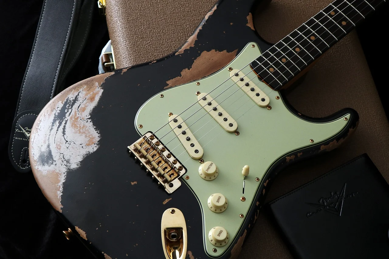 認定証　フェンダーカスタムショップ　Fender Custom Shop Fender Custom Shop 1970 Stratocaster Relic Lake Placid Blue w