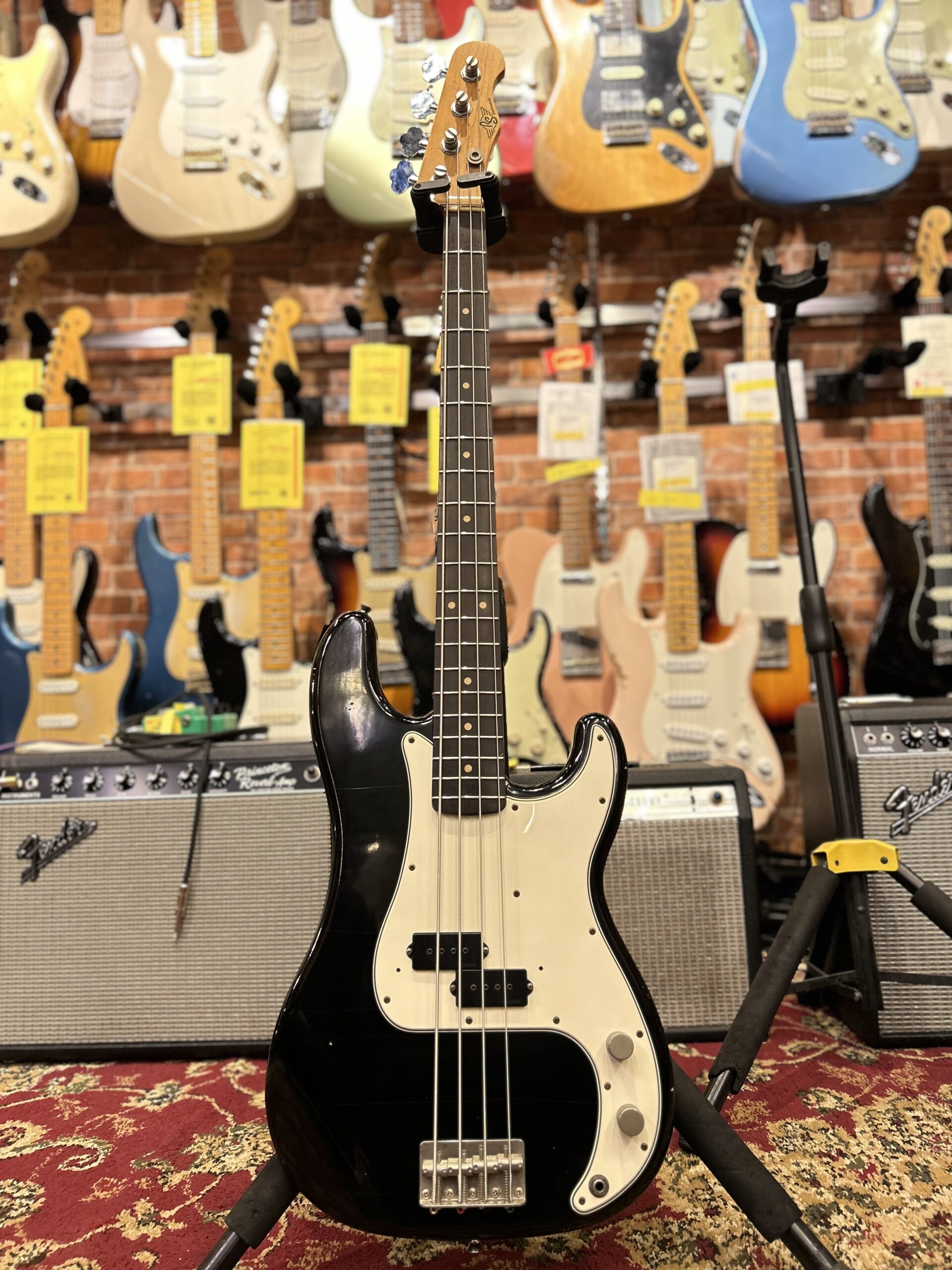 御茶ノ水本店ベースフロア】激推！中古ベースレビュー！ in 御茶ノ水