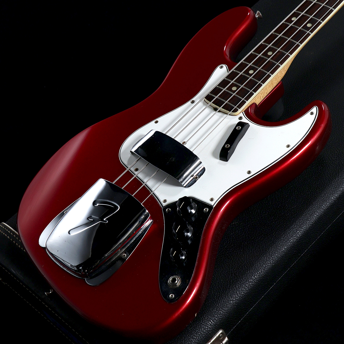 【渋谷店VINTAGEブログ＃96】Fender 1966年製 JAZZ BASS Candy Apple Red