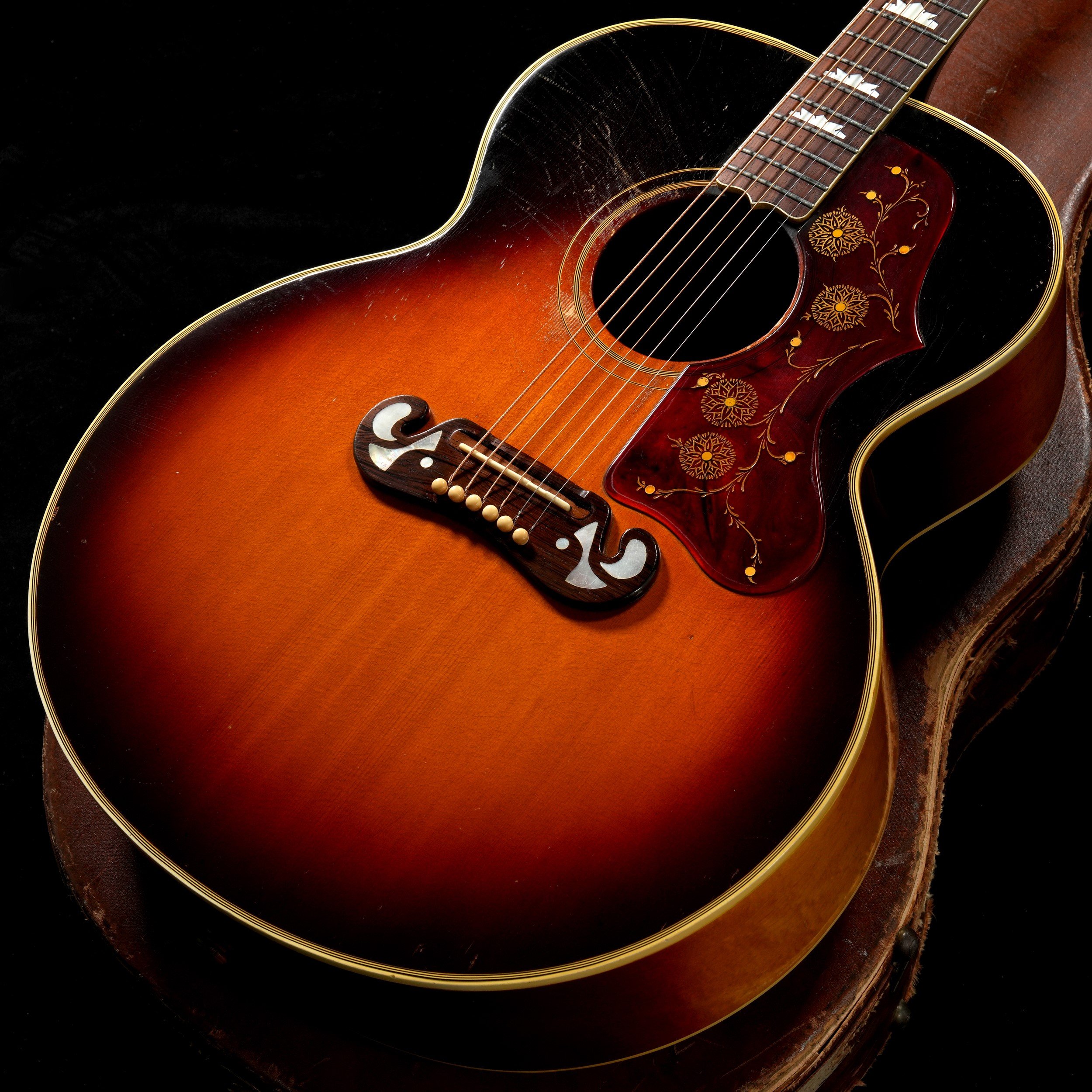 【渋谷店VINTAGEブログ＃103】GIBSON / 1962年製 J-200 Sunburst
