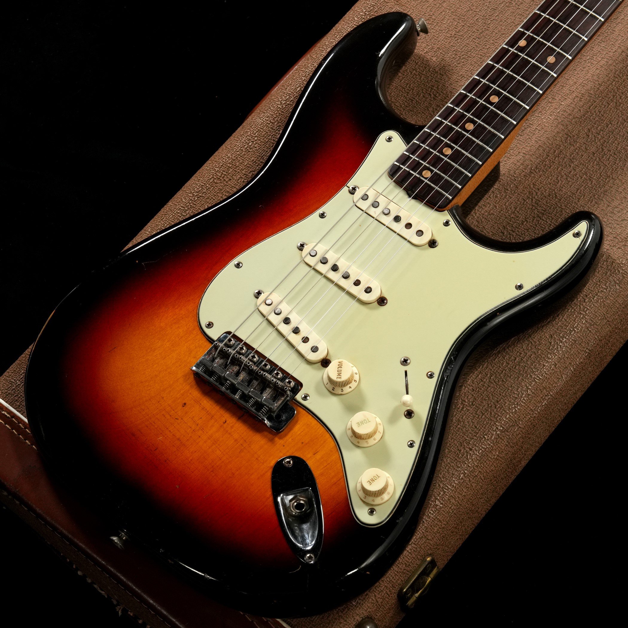 【渋谷店VINTAGEブログ#125】Fender / 1961年製 Stratocaster Sunburst