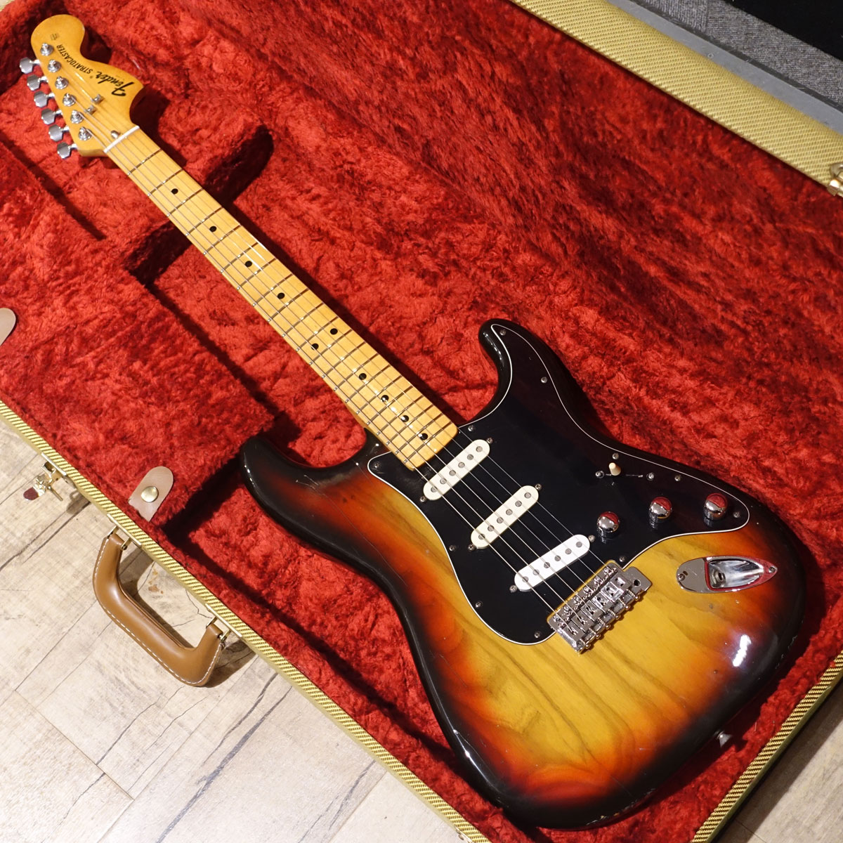中古】Fender / Stratocaster Modified Sunburst Maple Fingerboard