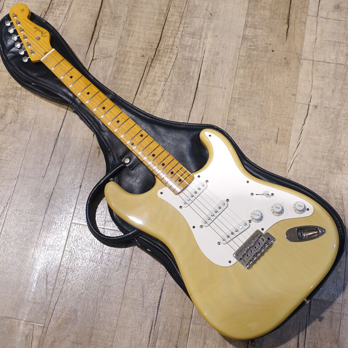 中古】Fender JAPAN / Custom Edition ST54-75RV OWB Off White Blonde